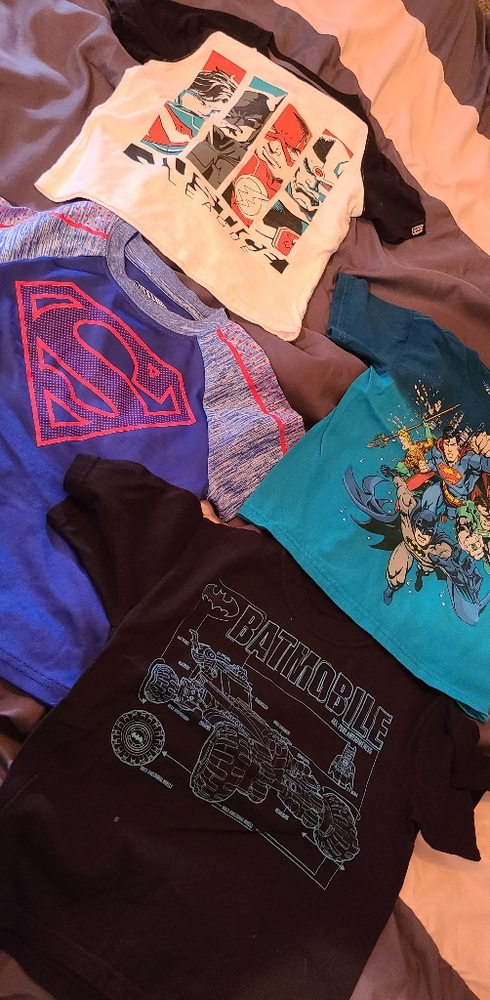 4 BOYS SUPERHERO TSHIRTS SIZE 4